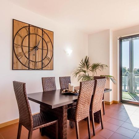 Superbe Appartement Spacieux Avec Terrasse Vue Piscine Vilamoura Bagian luar foto