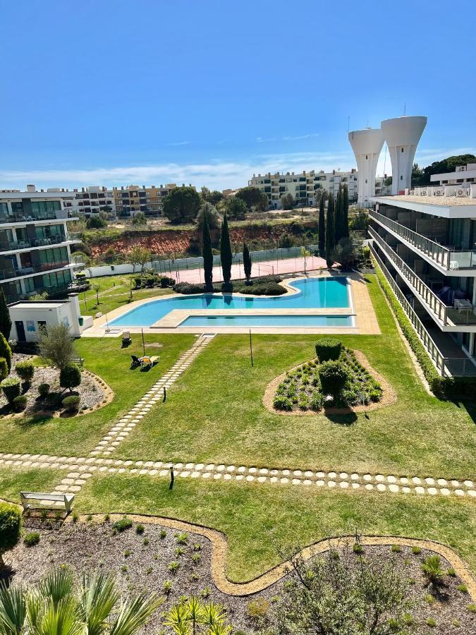 Superbe Appartement Spacieux Avec Terrasse Vue Piscine Vilamoura Bagian luar foto